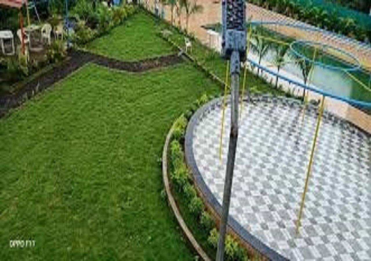 Hotel Metro Palace Resort Карджат Экстерьер фото